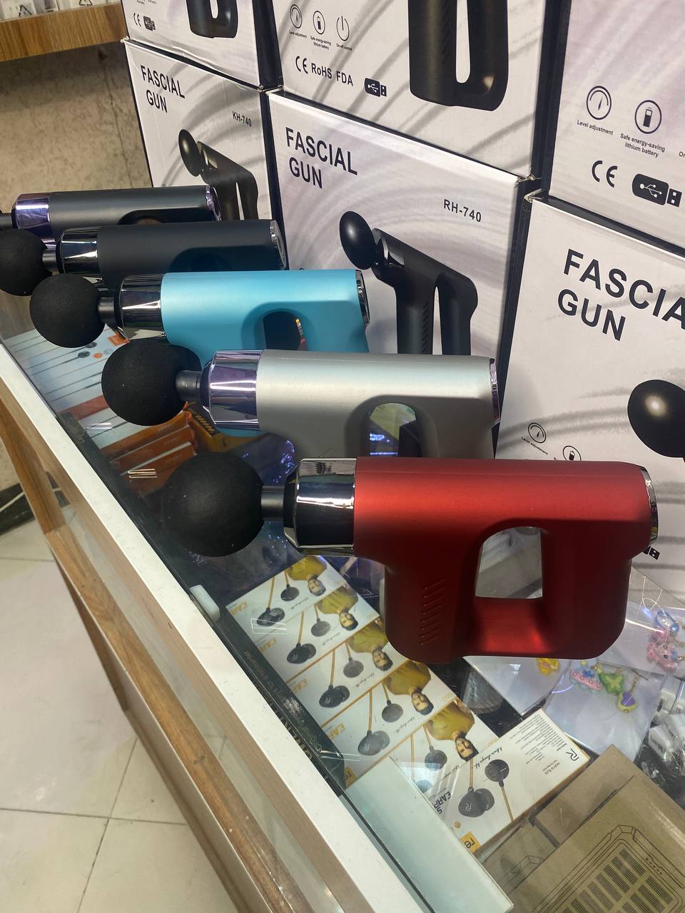 تصویر ماساژور تفنگی KH‑740 برای ماساژ عضله