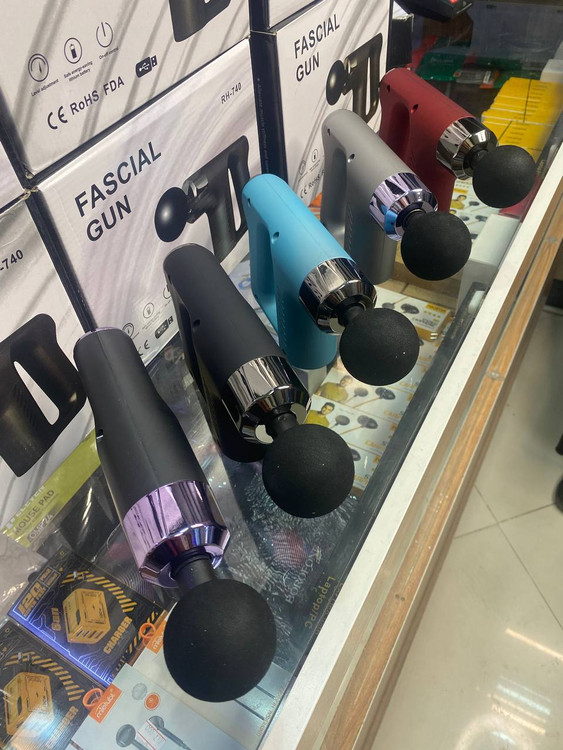 تصویر ماساژور تفنگی KH‑740 برای ماساژ عضله